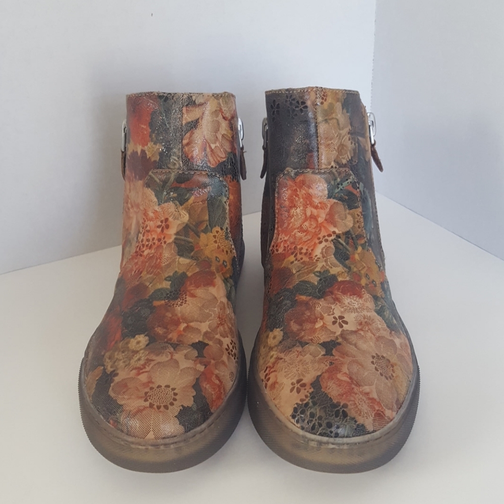 🔴SOLF🔴Gentle Souls Carter floral bootie size 9 - Picture 3 of 8